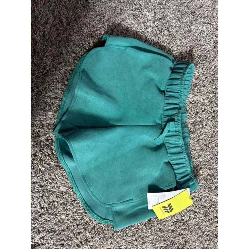 All In Motion 10/12 Shorts